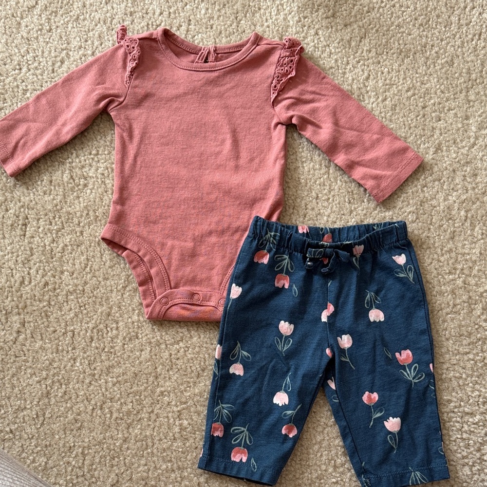 Carter’s Outfit NWOT